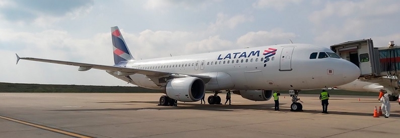LATAM, JetSMART squabble over Santiago-Lima slots