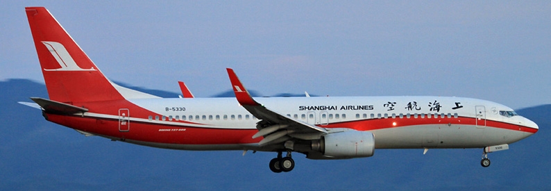Shanghai Airlines Boeing 737-800