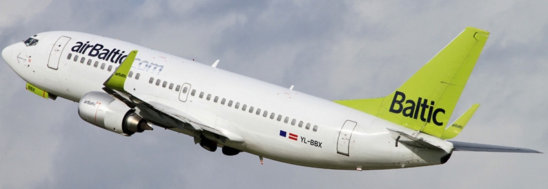 airBaltic Boeing 737-300