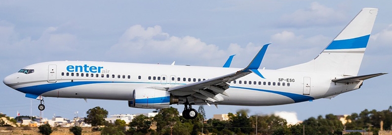 Enter Air Boeing 737-800