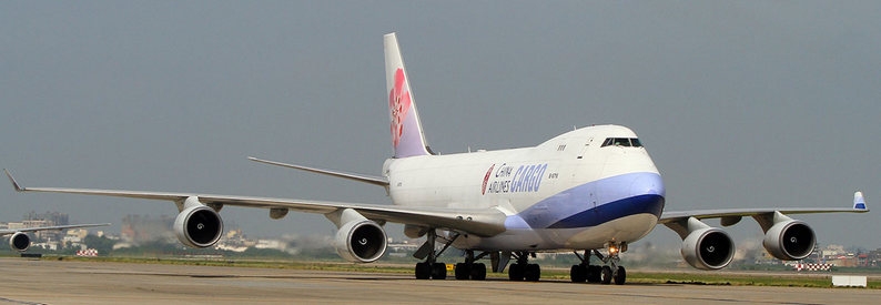 Taiwan's China Airlines sells five B747Fs