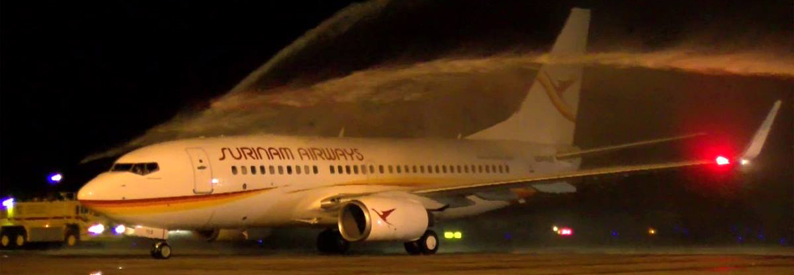 Resultado de imagen para Surinam Airways Boeing 737-700